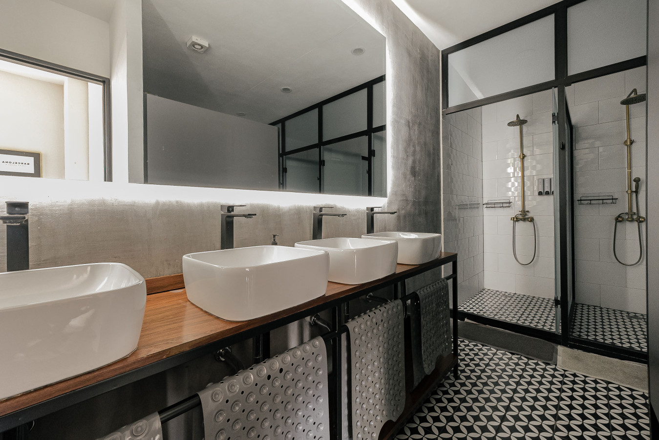 The Tropical Nest – Women’s Shared Hostel Room 302 4B low bed - Mexico City