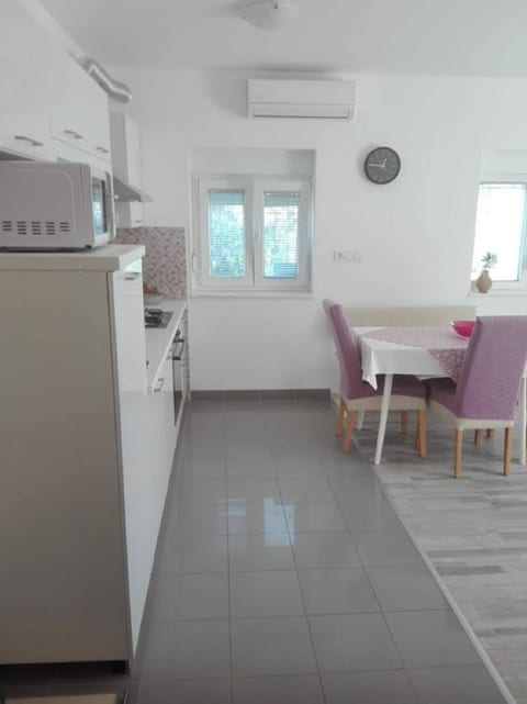 Apartment Tona - Unit 374542-13
