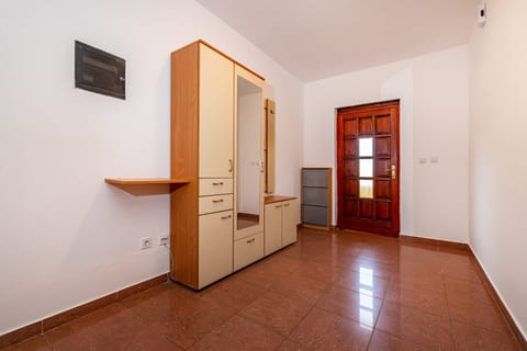 Apartment Mari - Unit 374614-13