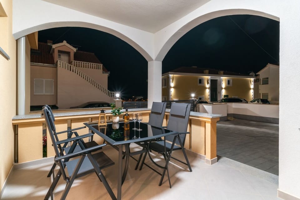Apartments Lux 1 - Unit 374622-13