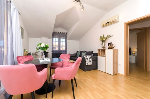 Apartments Ani - Unit 374628-13