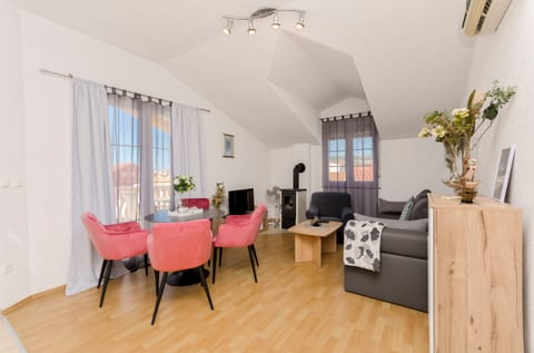 Apartments Ani - Unit 374628-13