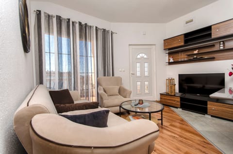 Apartments Ani - Unit 375024-13