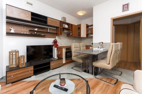 Apartments Ani - Unit 375024-13