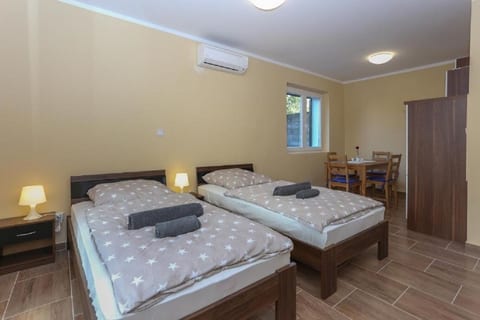 Apartments Slavko with terrace - Unit 374633-13