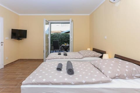 Apartments Slavko with terrace - Unit 374633-13