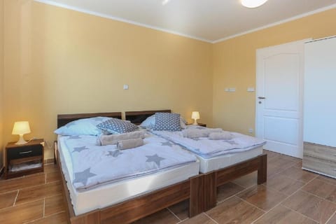 Apartments Slavko with terrace - Unit 374634-13