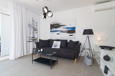House Nika - Unit 374649-13