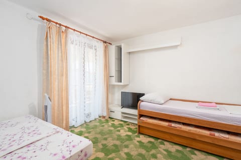 Rooms Mat - Unit 374652-13