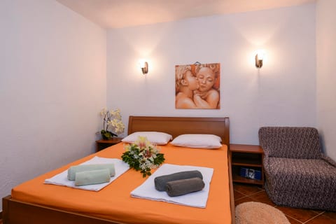 Apartments Vida with garden - Unit 374654-13