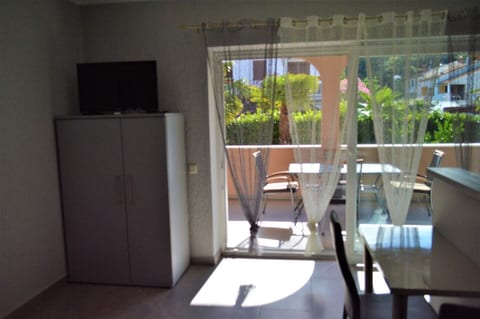 Apartments Leonard - Unit 374746-13