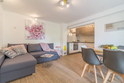 Apartments Sandra - Unit 374766-13
