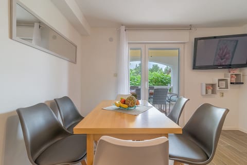 Apartments Sandra - Unit 374766-13