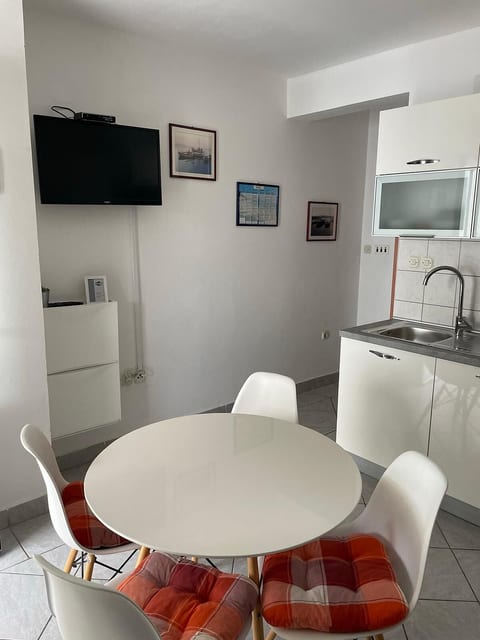 Apartments Sandra - Unit 374768-13