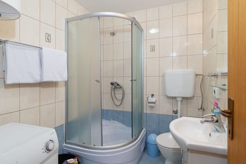 Apartments Marijan - Unit 374770-13
