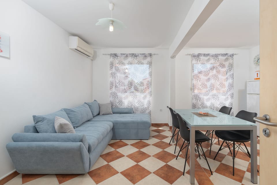 Apartments Sanja - Unit 374802-13