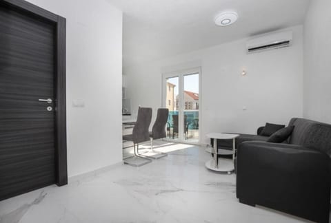 Apartments Jakov - Unit 374835-13