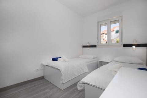 Apartments Jakov - Unit 374835-13