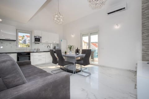 Apartments Jakov - Unit 374836-13