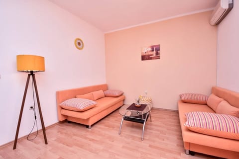 Apartment Roko - Unit 374840-13