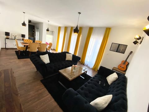 Apartment Tom - Unit 374850-13