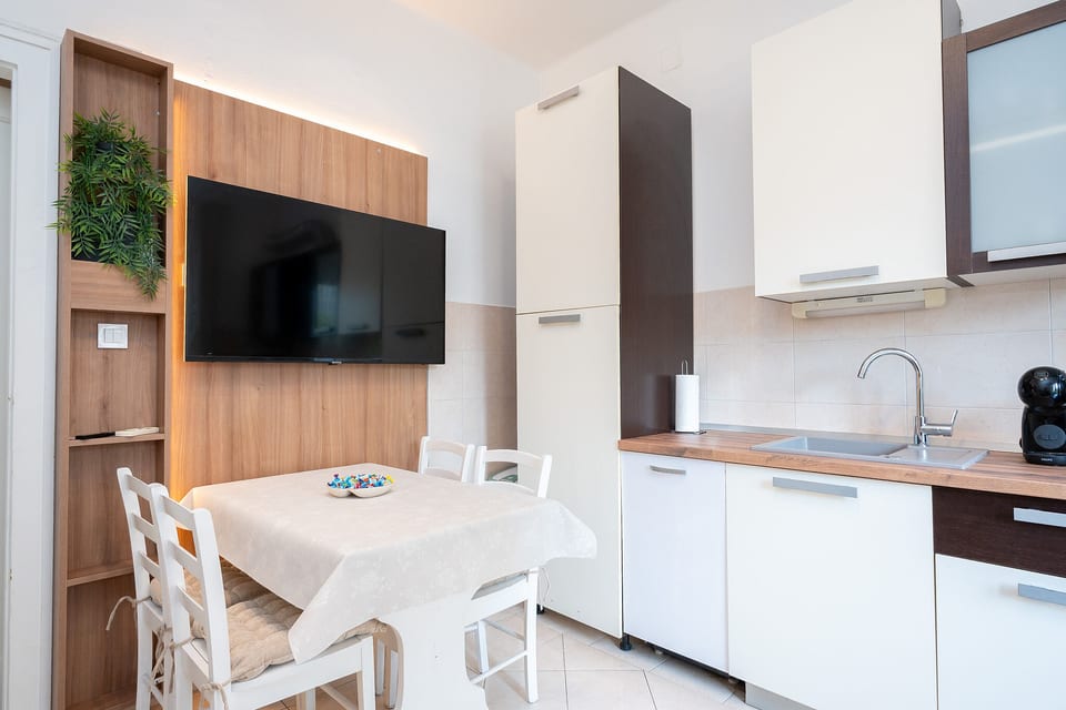 Apartment Karmen - Unit 374856-13
