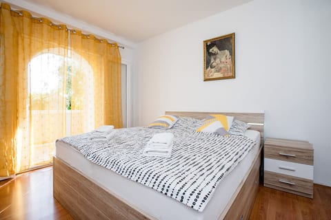 Apartments Zdenka - Unit 374879-13