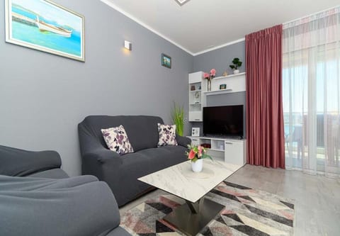 Apartment Iva - Unit 374904-13