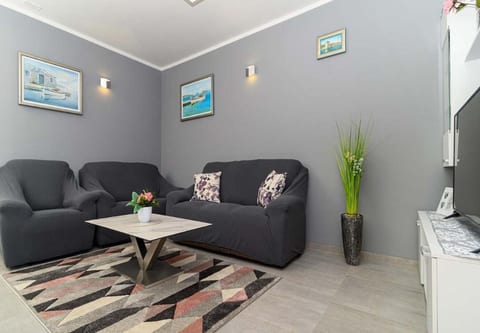 Apartment Iva - Unit 374904-13