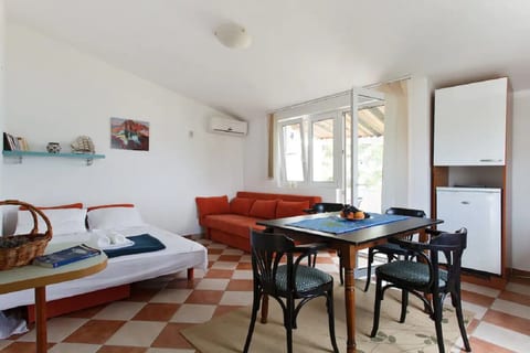 Apartments Anto - Unit 374908-13
