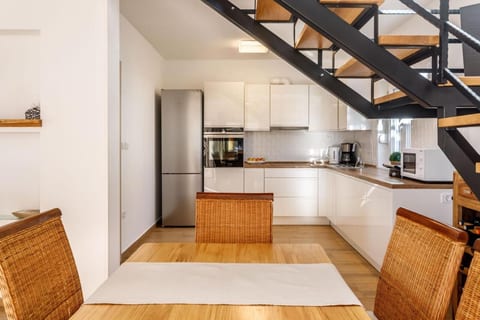 House Jurica - Unit 374910-13