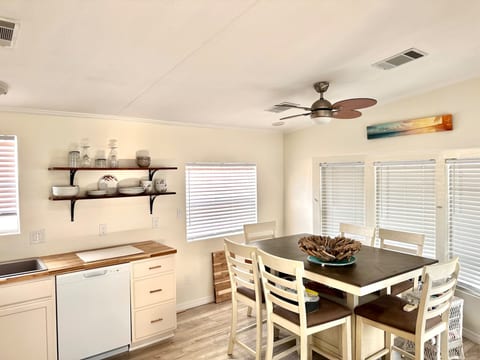 Kitchen/dining