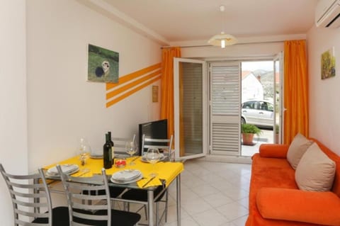 Apartments Mira - Unit 374955-13