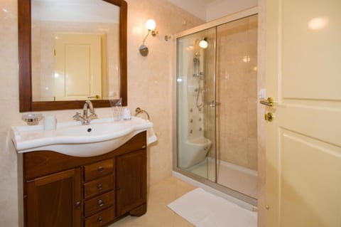 Apartments and Room Luxury dream - Unit 374977-13