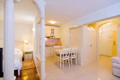 Apartments and Room Luxury dream - Unit 374980-13
