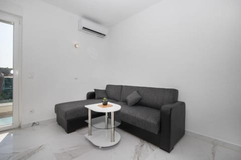Apartments Ivan - Unit 374998-13