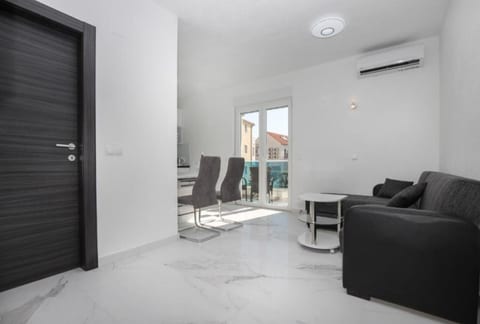 Apartments Ivan - Unit 374999-13