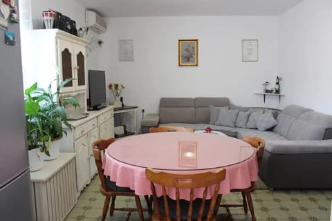 Apartments Lucia - Unit 375004-13
