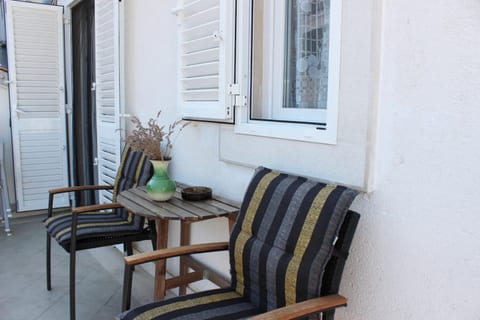 Apartments Lucia - Unit 375005-13
