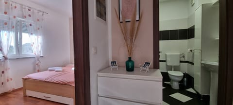 Apartment Mani - Unit 375017-13
