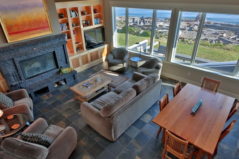 Artisan Beach House on Sunlight Beach