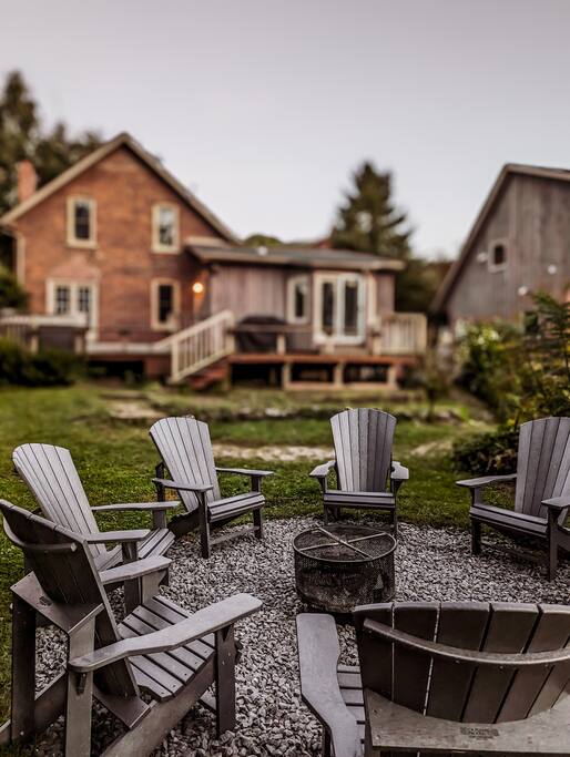 Century Home w/ Hot Tub, Huge Backyard, Peaceful