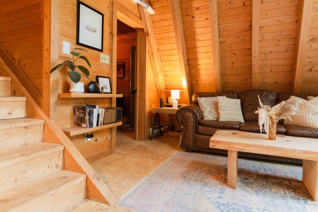 Peaceful Wentworth A-Frame w/ Hot Tub and Starlink - Westchester Station Peaceful Wentworth A-Frame w/ Hot Tub and Starlink - Westchester Station