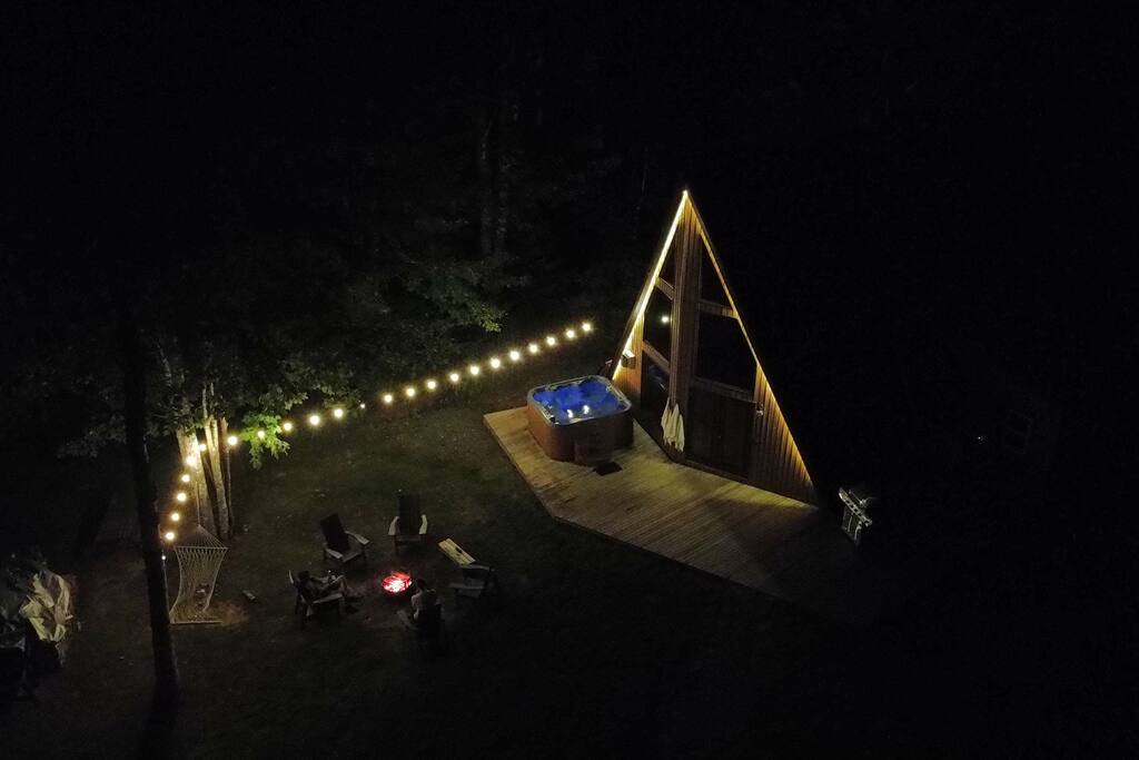 Peaceful Wentworth A-Frame w/ Hot Tub and Starlink - Westchester Station Peaceful Wentworth A-Frame w/ Hot Tub and Starlink - Westchester Station