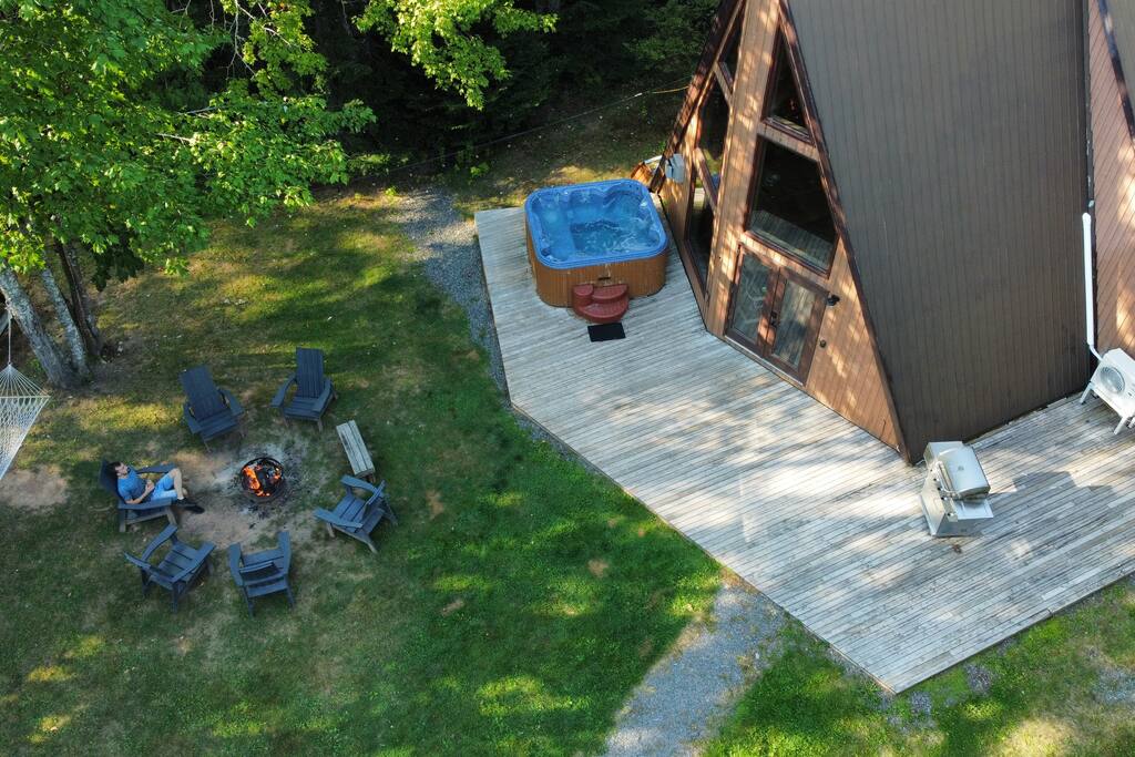 Peaceful Wentworth A-Frame w/ Hot Tub and Starlink - Westchester Station Peaceful Wentworth A-Frame w/ Hot Tub and Starlink - Westchester Station