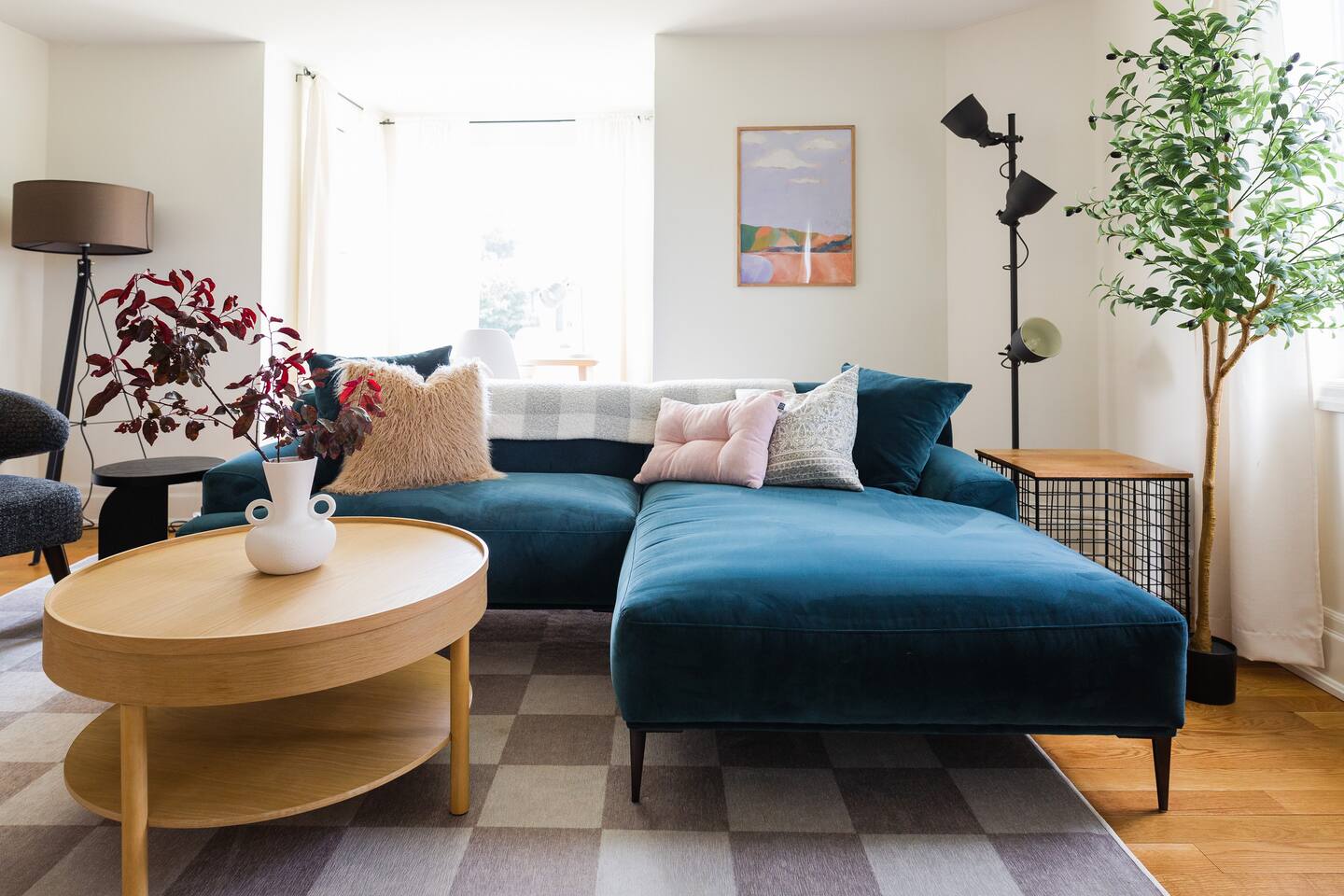 5 Bed Home in Wellington, 5 min Walk to Downtown