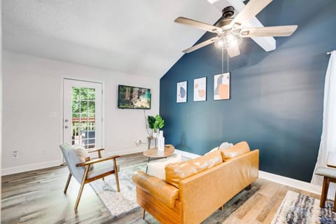 Cozy Oasis of Downtown Clarksville!