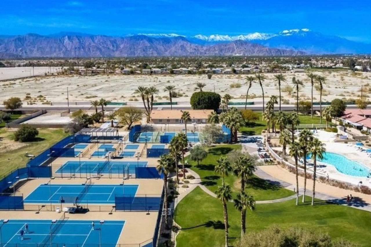 The Lifestyle Center includes:   Gym   Saltwater pool   Tennis courts   Pickleball courts   Bocce courts   Various fitness classes