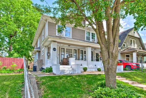 5 Min-Lucas Stadium~Bates-Hendricks~Pet Friendly