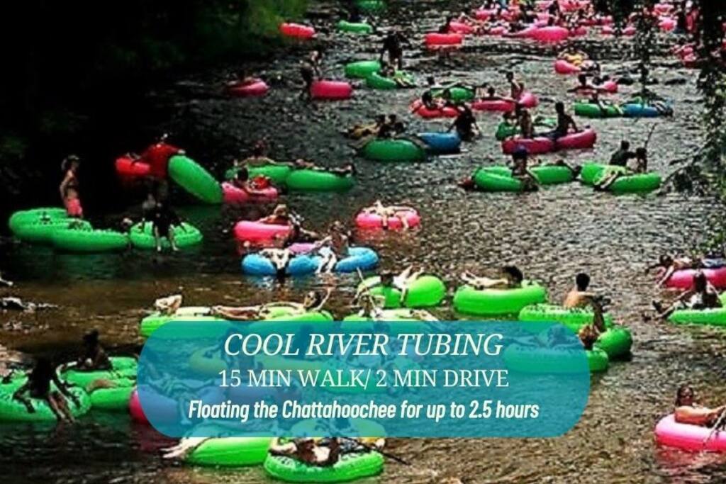 treetop-haus*-hot-tub*theatre*arcade*dog-friendly/